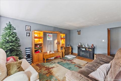 Tiny photo for 10839 Major Avenue, Chicago Ridge, IL 60415 (MLS # 12580049)