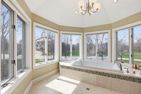 Tiny photo for 4 Polo Drive, South Barrington, IL 60010 (MLS # 12599900)