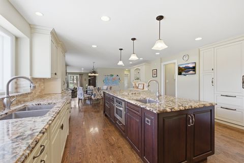 Tiny photo for 4 Polo Drive, South Barrington, IL 60010 (MLS # 12599900)