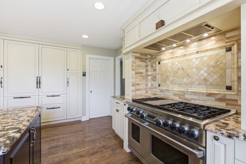 Tiny photo for 4 Polo Drive, South Barrington, IL 60010 (MLS # 12599900)