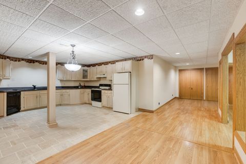 Tiny photo for 4 Polo Drive, South Barrington, IL 60010 (MLS # 12599900)