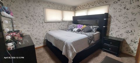 Tiny photo for 703 Sheldon Avenue, Aurora, IL 60506 (MLS # 12633817)