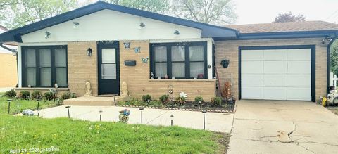 Photo of 703 Sheldon Avenue, Aurora, IL 60506 (MLS # 12633817)