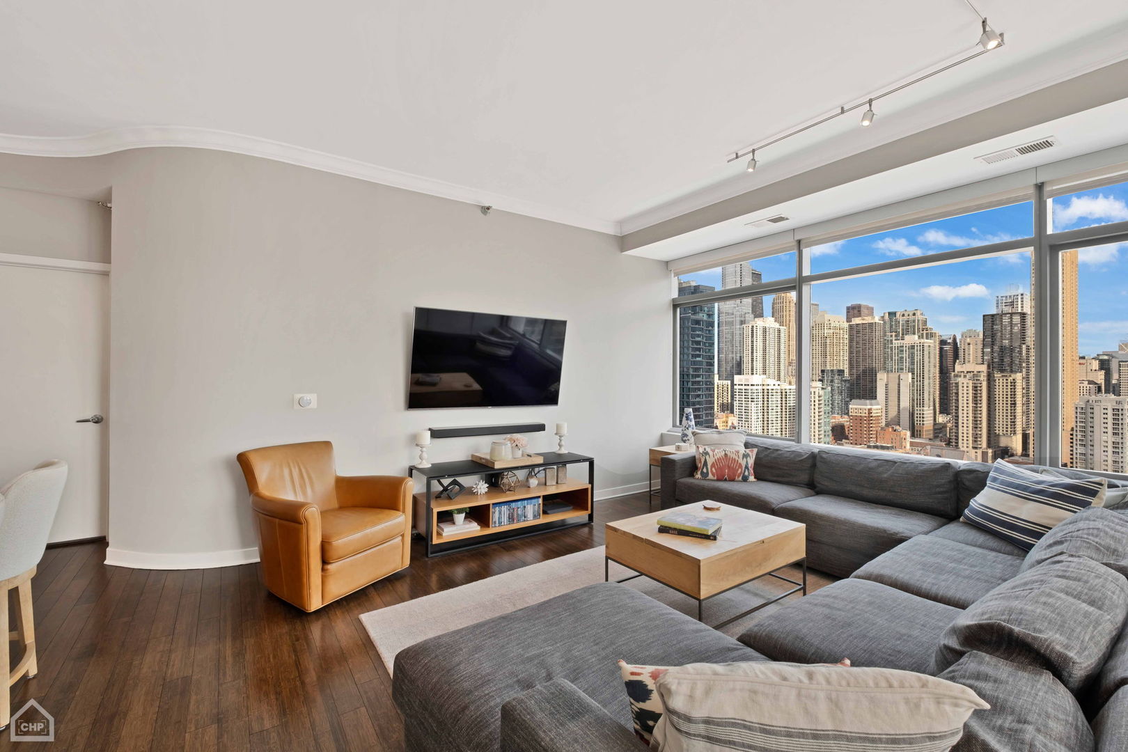 303 W Ohio Street 2603