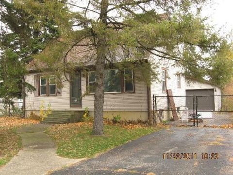 A home in LOMBARD