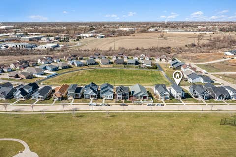 Tiny photo for 6136 Mississippi Avenue, Davenport, IA 52807 (MLS # 12706135)