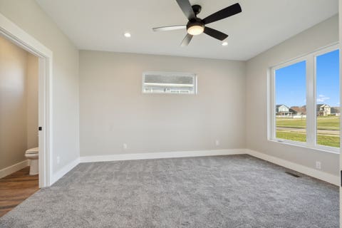 Tiny photo for 6136 Mississippi Avenue, Davenport, IA 52807 (MLS # 12706135)