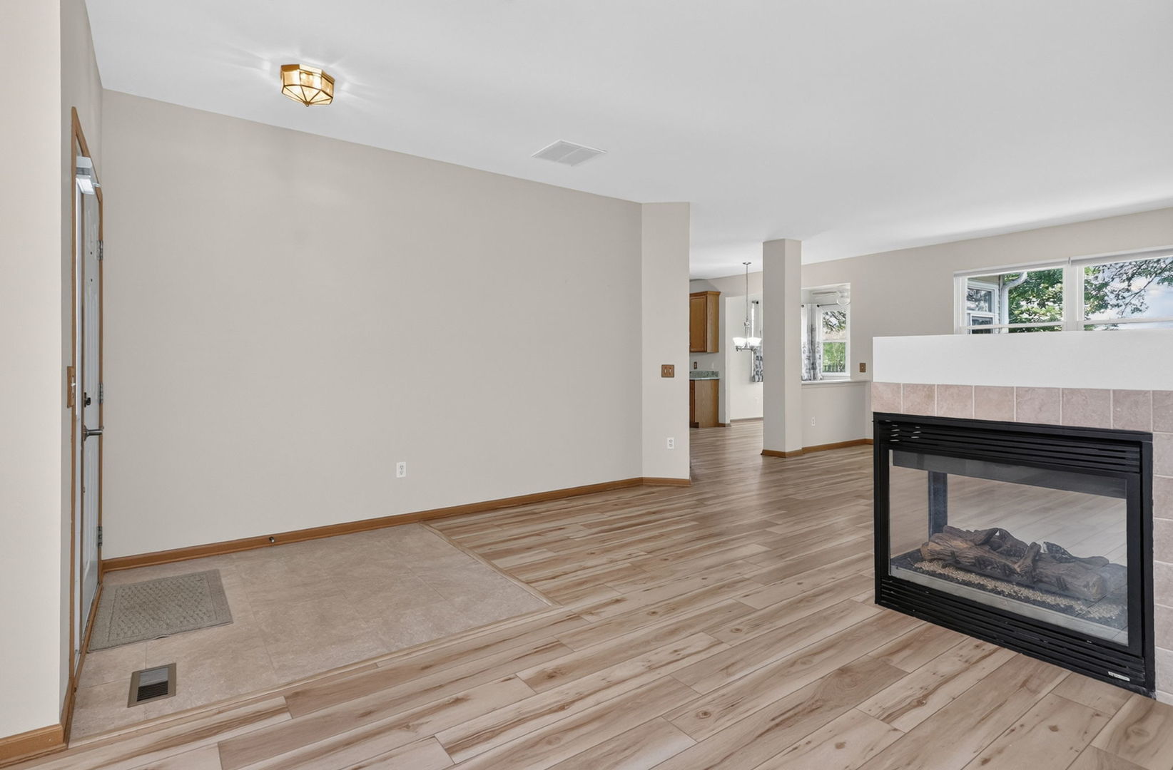 1490 W Ludington Circle