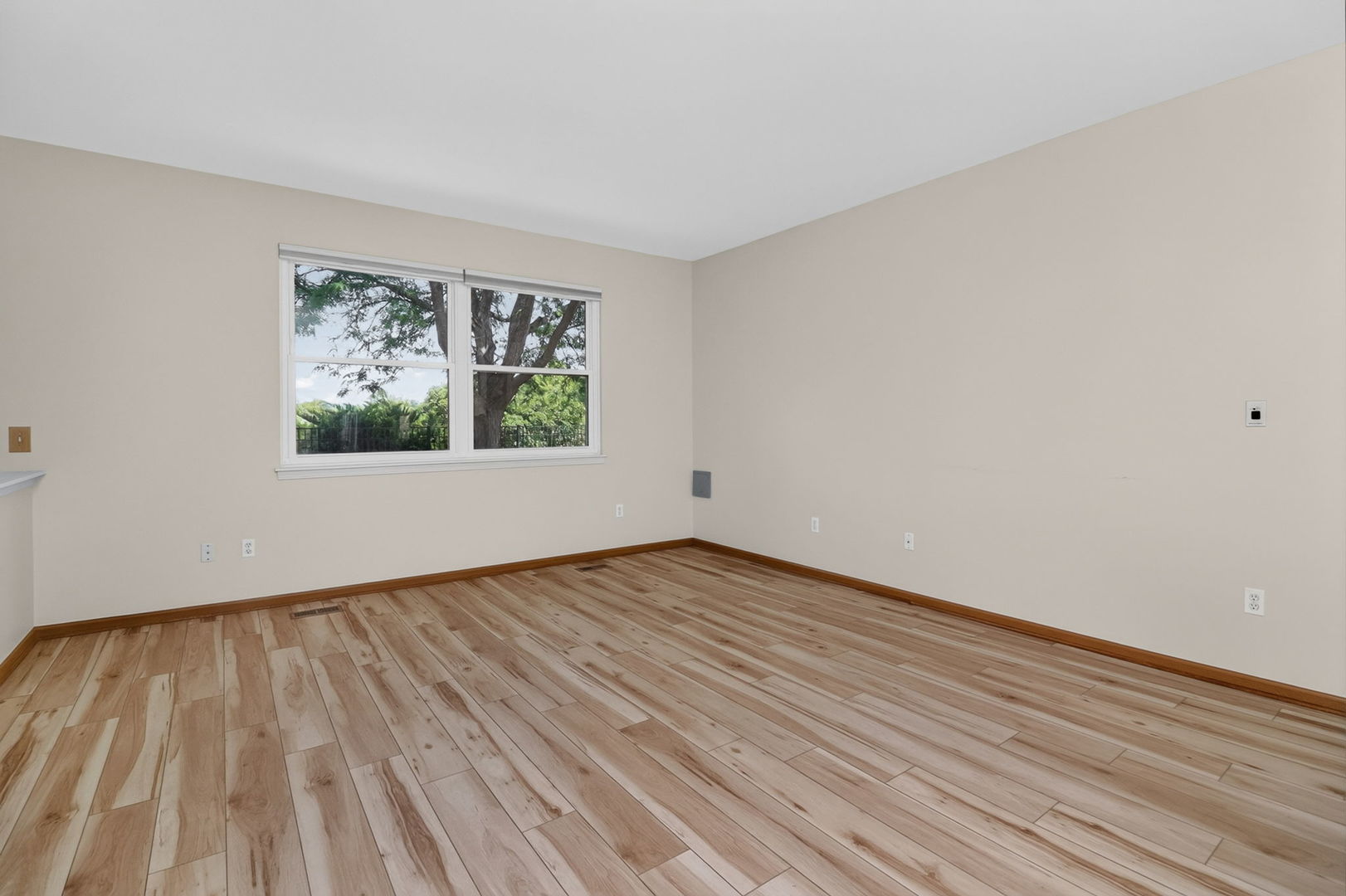 1490 W Ludington Circle