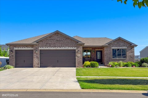Photo of 892 W Woodlawn Road, New Lenox, IL 60451 (MLS # 12740890)