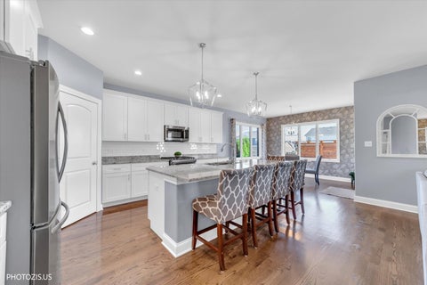 Tiny photo for 892 W Woodlawn Road, New Lenox, IL 60451 (MLS # 12740890)