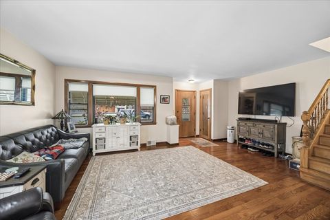 Tiny photo for 285 Desplaines Avenue, Riverside, IL 60546 (MLS # 12636928)