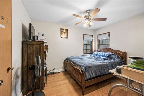 Tiny photo for 285 Desplaines Avenue, Riverside, IL 60546 (MLS # 12636928)