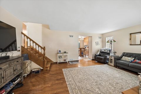 Tiny photo for 285 Desplaines Avenue, Riverside, IL 60546 (MLS # 12636928)
