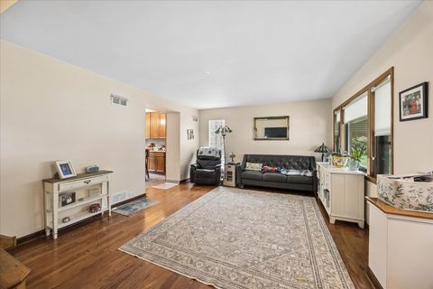 Tiny photo for 285 Desplaines Avenue, Riverside, IL 60546 (MLS # 12636928)