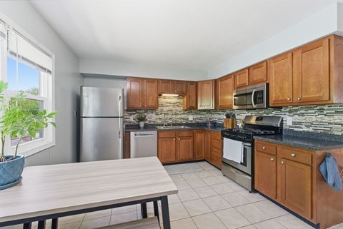 Tiny photo for 418 W 44th Street, Davenport, IA 52806 (MLS # 12630656)