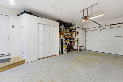 Tiny photo for 418 W 44th Street, Davenport, IA 52806 (MLS # 12630656)