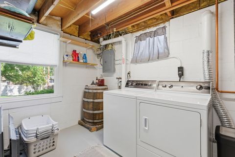 Tiny photo for 418 W 44th Street, Davenport, IA 52806 (MLS # 12630656)