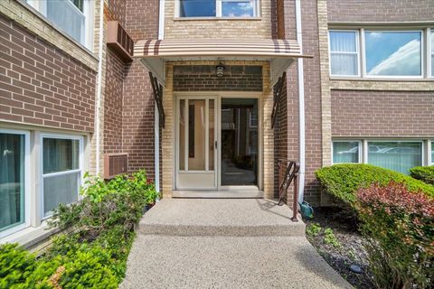 Tiny photo for 2257 Des Plaines Avenue #1NE, North Riverside, IL 60546 (MLS # 12628084)