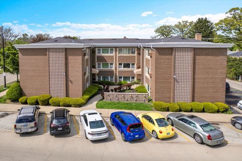 Tiny photo for 2257 Des Plaines Avenue #1NE, North Riverside, IL 60546 (MLS # 12628084)