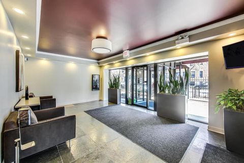 Tiny photo for 3900 N Pine Grove Avenue #301, Chicago, IL 60613 (MLS # 12554800)