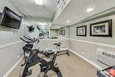 Tiny photo for 3900 N Pine Grove Avenue #301, Chicago, IL 60613 (MLS # 12554800)