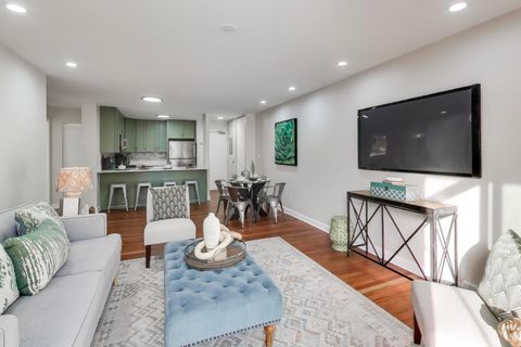 Tiny photo for 3900 N Pine Grove Avenue #301, Chicago, IL 60613 (MLS # 12554800)