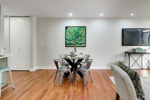 Tiny photo for 3900 N Pine Grove Avenue #301, Chicago, IL 60613 (MLS # 12554800)