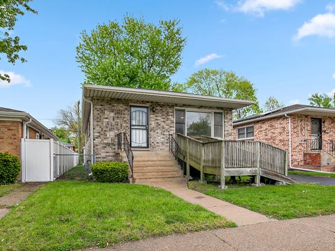 Photo of 14909 Martin Luther King Jr Drive, Dolton, IL 60419 (MLS # 12722412)