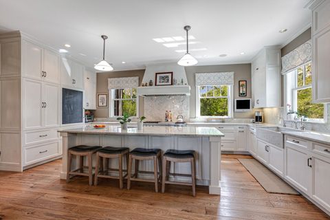 Tiny photo for 499 W Old Mill Road, Lake Forest, IL 60045 (MLS # 12628867)