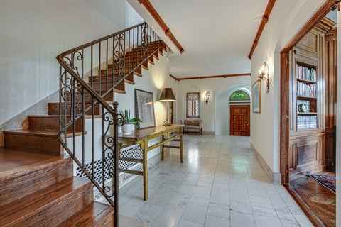 Tiny photo for 499 W Old Mill Road, Lake Forest, IL 60045 (MLS # 12628867)