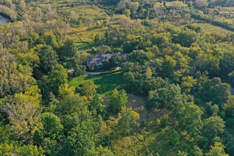Tiny photo for 499 W Old Mill Road, Lake Forest, IL 60045 (MLS # 12628867)