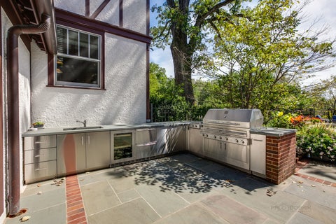 Tiny photo for 499 W Old Mill Road, Lake Forest, IL 60045 (MLS # 12628867)