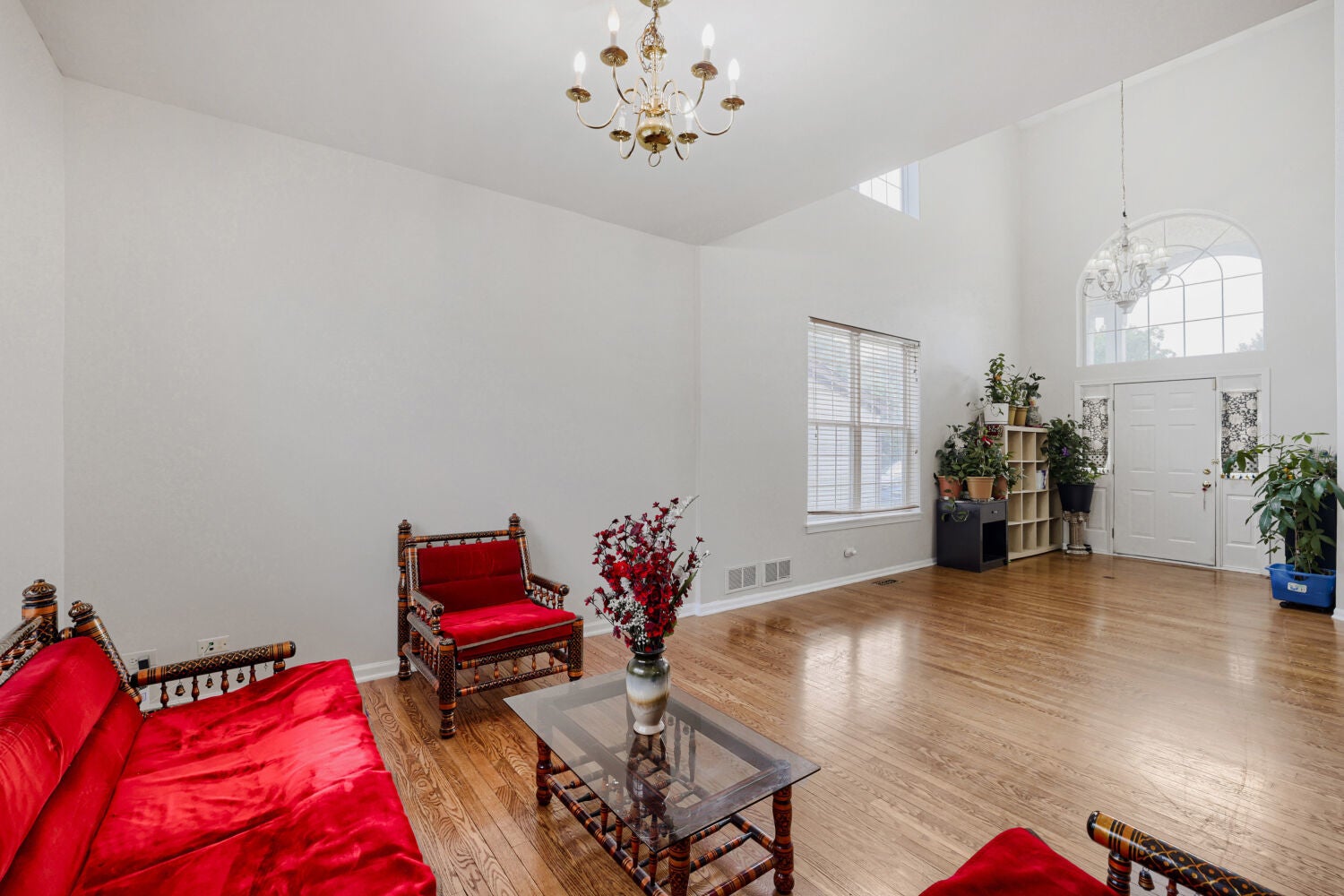 16 CLOVER Circle
