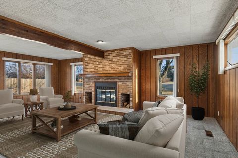 Tiny photo for 1706 Avalon Avenue, Joliet, IL 60435 (MLS # 12610034)