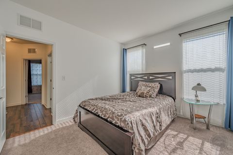 Tiny photo for 2942 Trillium Court E, Aurora, IL 60506 (MLS # 12627609)
