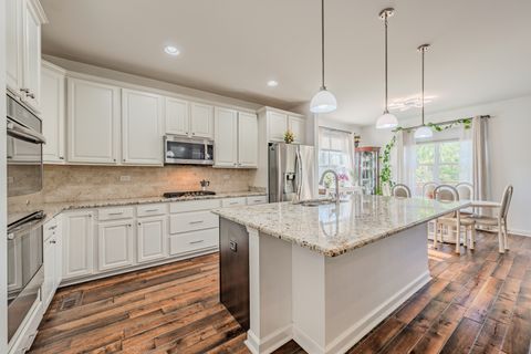 Tiny photo for 2942 Trillium Court E, Aurora, IL 60506 (MLS # 12627609)