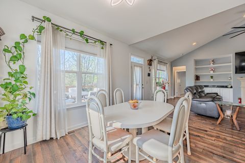Tiny photo for 2942 Trillium Court E, Aurora, IL 60506 (MLS # 12627609)