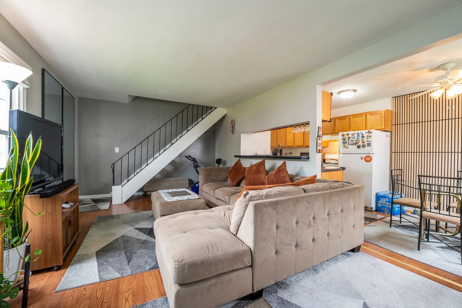 1261 Prairie Avenue