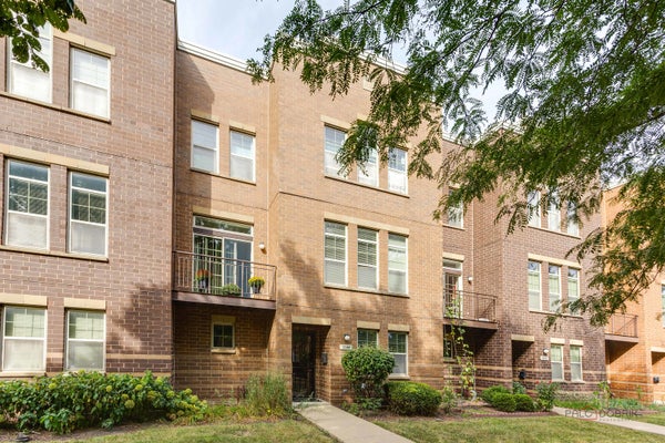 3544 S FEDERAL ST, CHICAGO, IL 60609 - Image 2ec39d035896bc3256ff823b32197ee3/1233678917