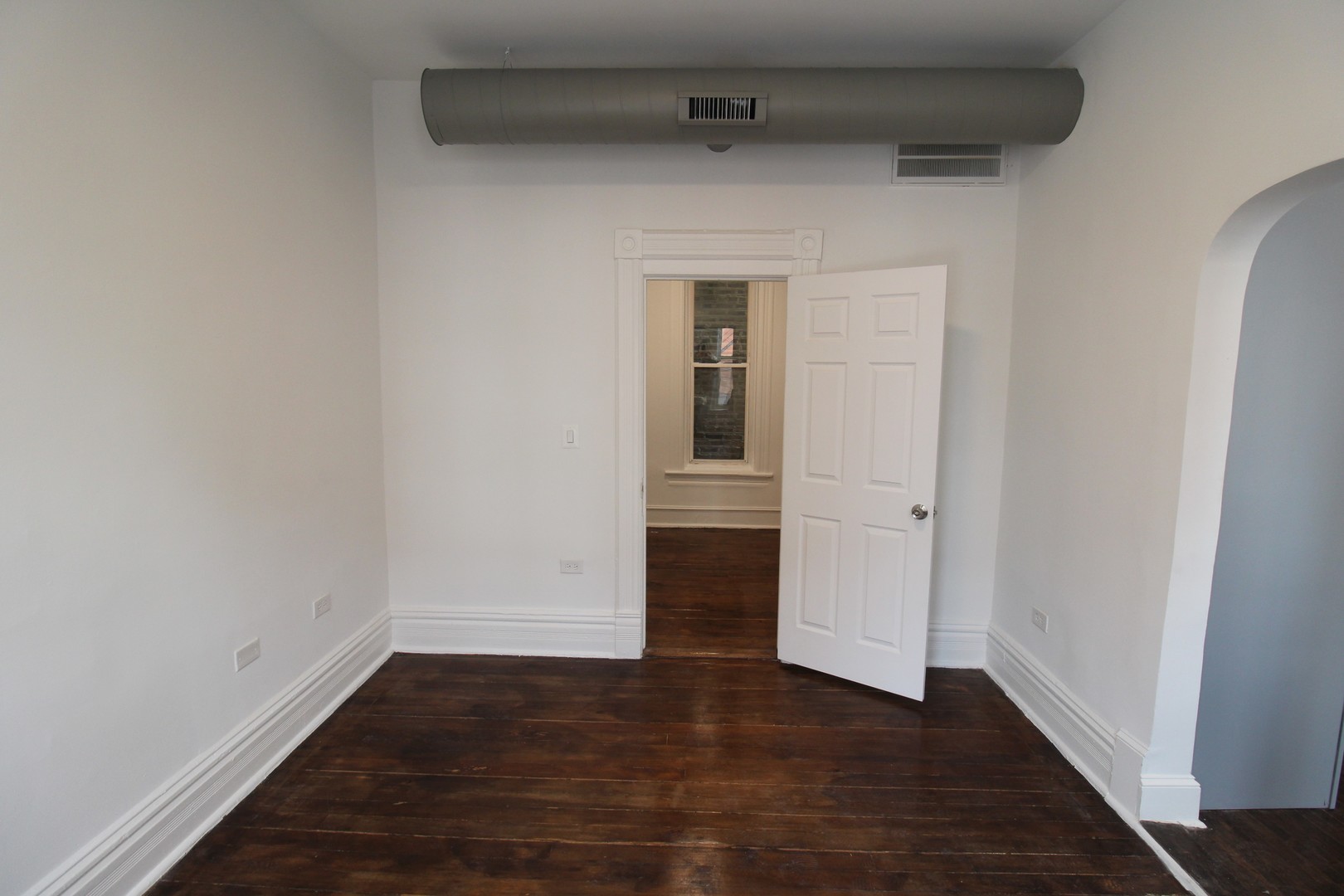 1362 N Bosworth Avenue 2C