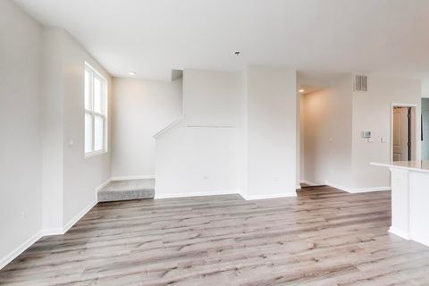 Tiny photo for 331 Summit Circle, Lombard, IL 60148 (MLS # 12625072)