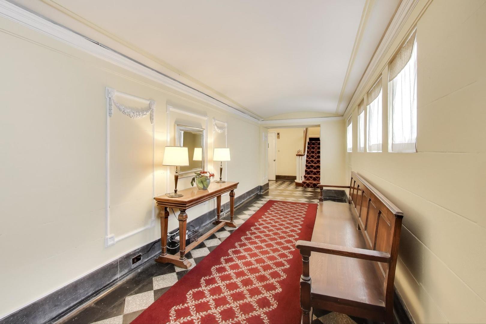 1201 E Madison Park 3