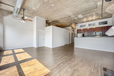 Tiny photo for 1000 W 15th Street #331, Chicago, IL 60608 (MLS # 12616392)