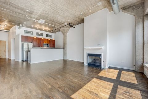 Tiny photo for 1000 W 15th Street #331, Chicago, IL 60608 (MLS # 12616392)