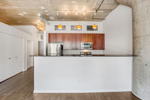 Tiny photo for 1000 W 15th Street #331, Chicago, IL 60608 (MLS # 12616392)