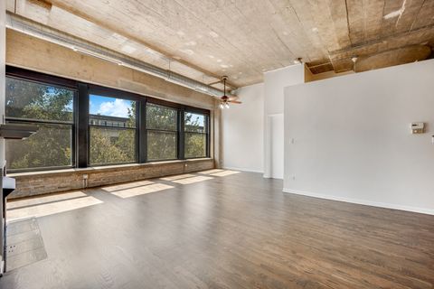 Tiny photo for 1000 W 15th Street #331, Chicago, IL 60608 (MLS # 12616392)