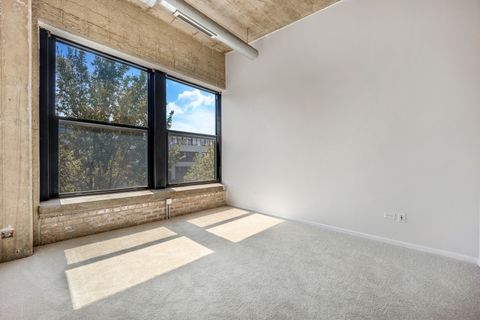 Tiny photo for 1000 W 15th Street #331, Chicago, IL 60608 (MLS # 12616392)