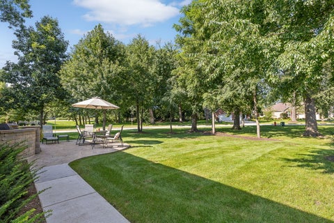 Tiny photo for 1707 Pondview Drive, Hoffman Estates, IL 60192 (MLS # 12751823)