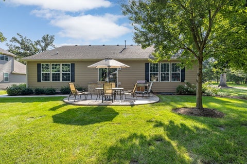 Tiny photo for 1707 Pondview Drive, Hoffman Estates, IL 60192 (MLS # 12751823)